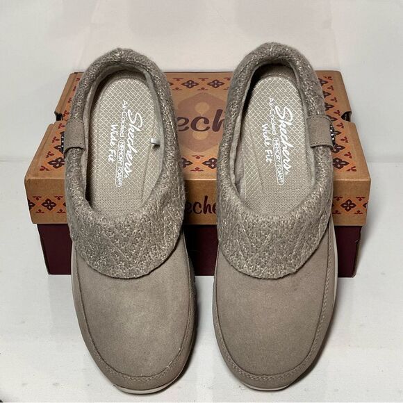 Skechers Full Bloom Easy Going Water-Repellent Suede Clogs - Picture 5 of 7